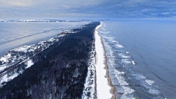 冬季的赫尔半岛波罗的海鸟瞰图