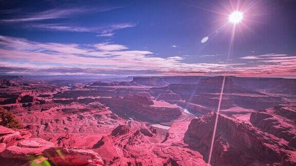 时间流逝-美丽的黎明云彩在死马点州立公园-犹他州-美国