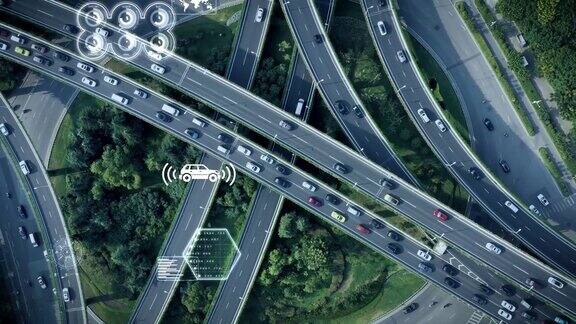 自动驾驶与移动的汽车的道路交叉口鸟瞰图