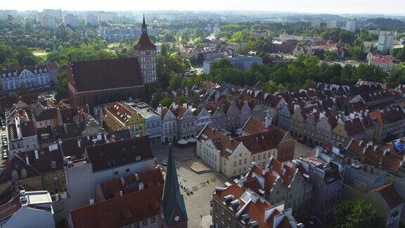 波兰奥尔斯丁古城鸟瞰图城堡和城镇广场景观