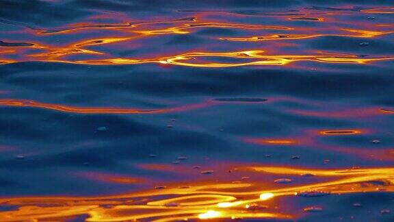 冬天湖面上的黎明