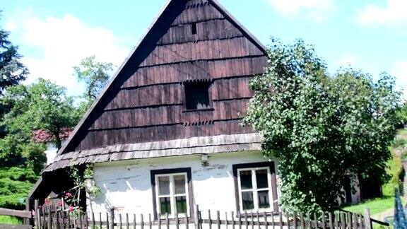 捷克村庄的乡村房屋古老的乡村的房子