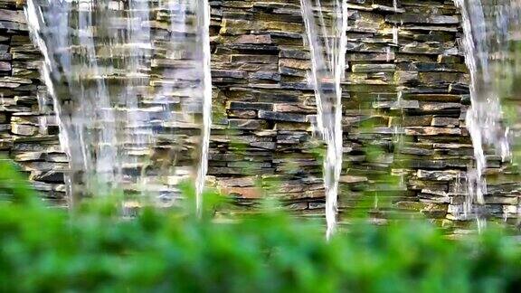 瀑布有着大自然的美