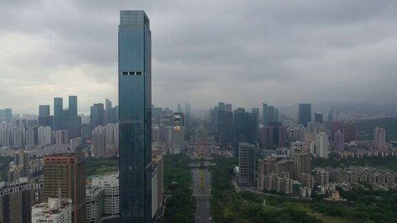 日落时间飞行在深圳城市景观市中心航拍全景4k中国