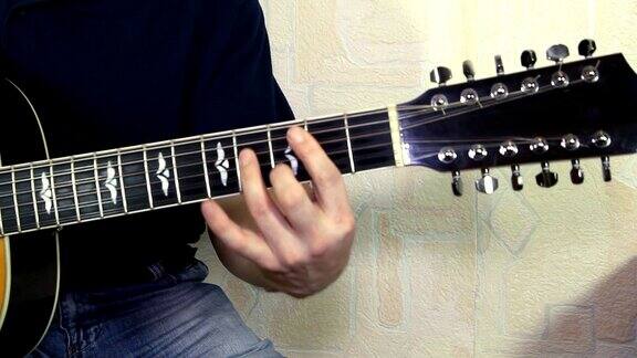 有吉他手的乐器