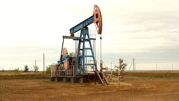 石油和天然气行业油田油泵千斤顶的工作