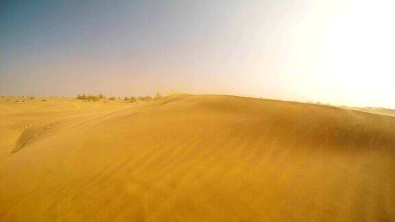 拉贾斯坦邦沙漠的沙尘暴强风蓝天