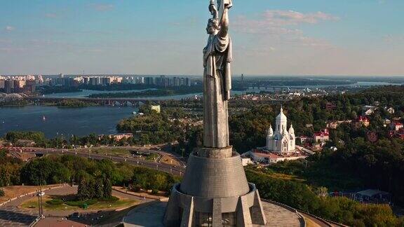 无人机拍摄的祖国纪念碑(BatkivschinaMaty)