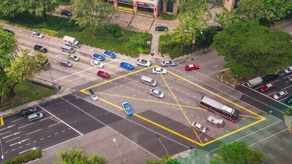 鸟瞰交通在十字路口新加坡时间流逝视频