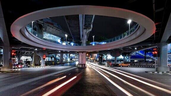 曼谷隧道交叉口与交通堵塞的暹罗科技交通概念曼谷市泰国