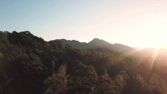 无人机视角的吉隆坡农村场景