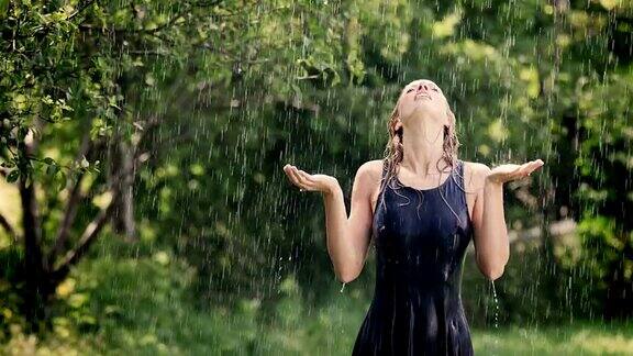 女人喜欢夏雨