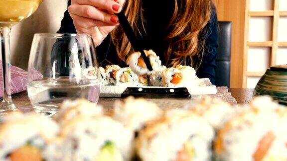 吃寿司