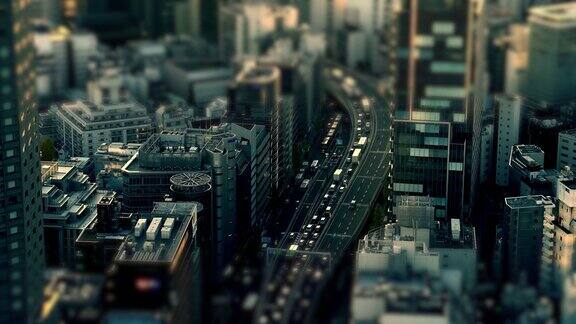 东京市区高速公路|倾斜的道路鸟瞰图