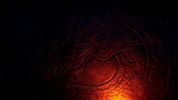 《火光中的中国龙岩雕刻》
