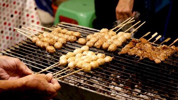 宗田夜市的国家亚洲街头小吃烧烤用的棍子泰国芭堤雅