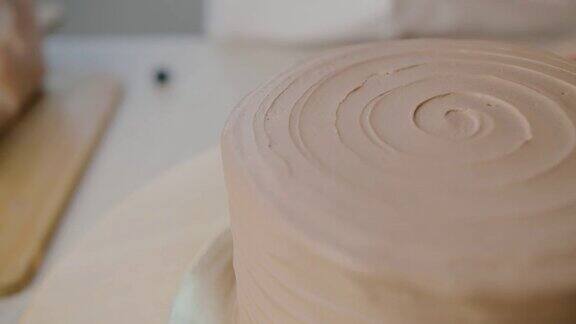 制作蛋糕涂奶油家庭烹饪