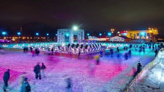 俄罗斯黄昏灯光莫斯科城市高尔基公园溜冰场全景4k时间流逝