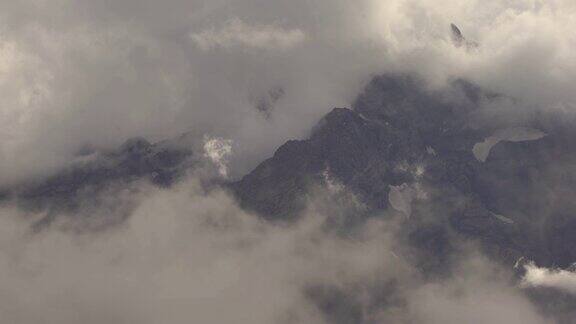 雾与云(高加索山脉)