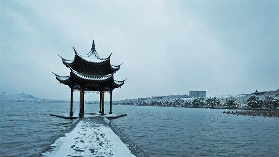 海上亭台的独特风景