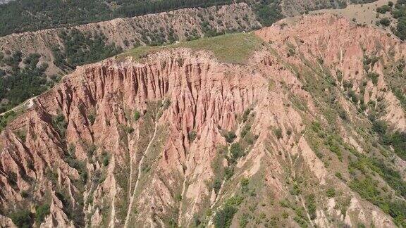 岩石形成的鸟瞰图Stob金字塔里拉山保加利亚