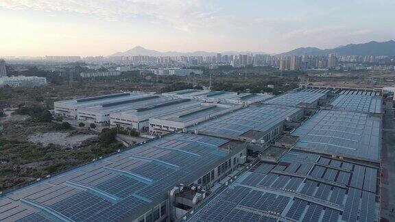 光伏太阳能发电装置安装在厂房屋顶上