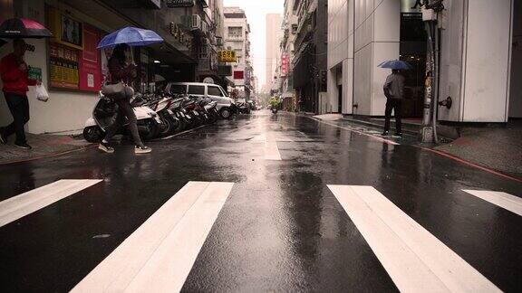 台北的交通大雨