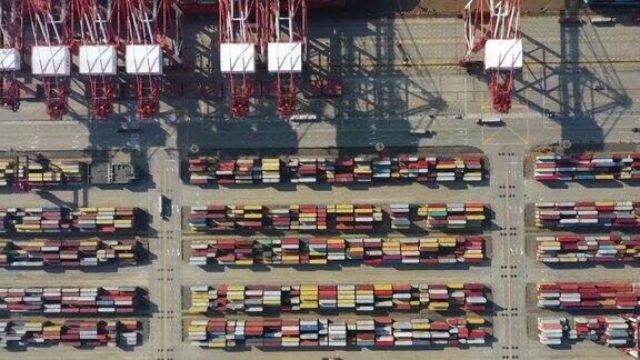 上海洋山深水港实时鸟瞰图洋山深水港是一个集装箱工业港口