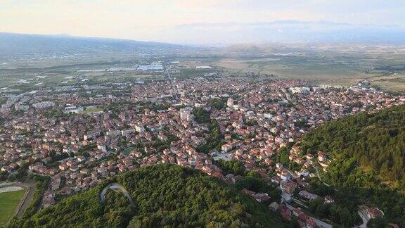 保加利亚佩特里希镇的空中日落