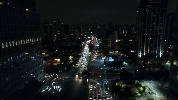 巴西圣保罗法利亚利马大街的夜晚