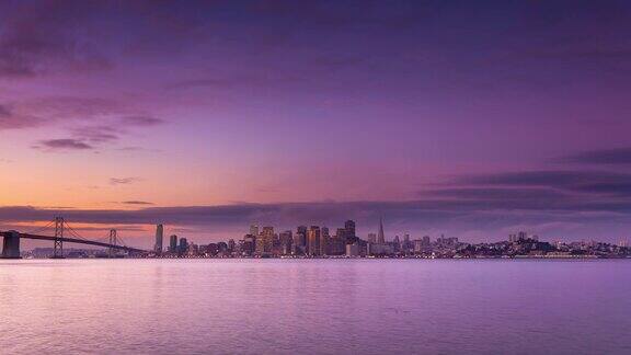 日出在旧金山湾