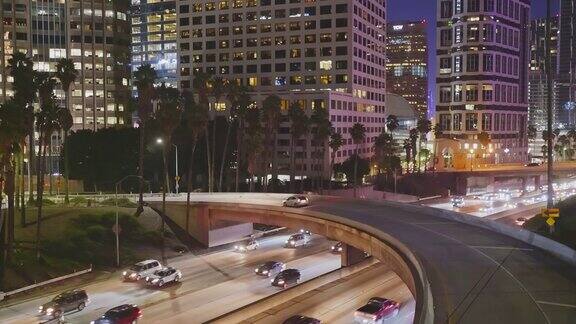 洛杉矶市中心的高速公路