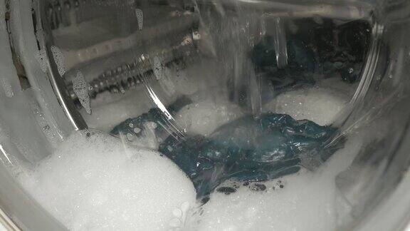 洗衣机循环使用大量泡沫
