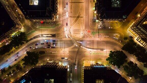 维也纳市中心夜间照明交通街道广场空中全景4k时间间隔奥地利