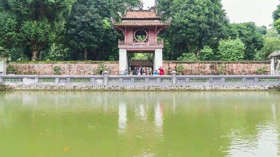 古庙与池塘寺庙的文学河内越南时间流逝视频