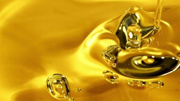 橄榄油中充满了气泡用高速摄影机以每秒1000帧的速度拍摄