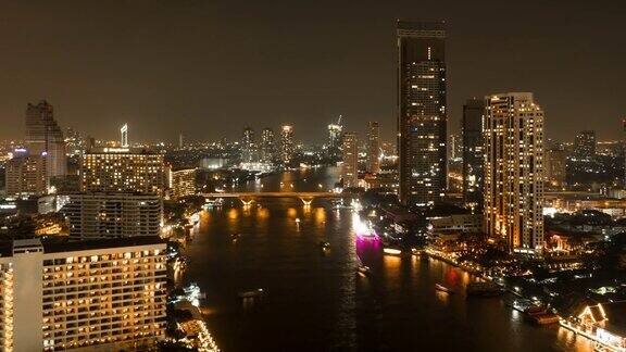 泰国曼谷Chaopraya河畔夜景
