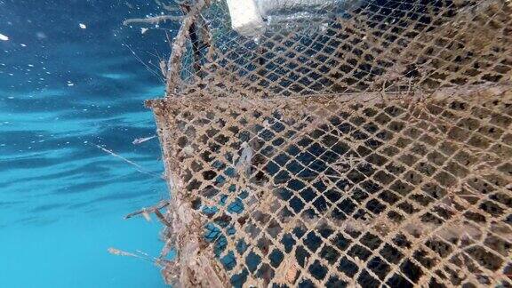 渔网在海洋中丢失被称为鬼网污染