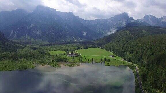 Almsee湖goasau上奥地利州