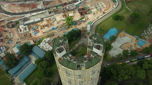 白天时间新加坡市区银行公寓大楼航拍全景4k