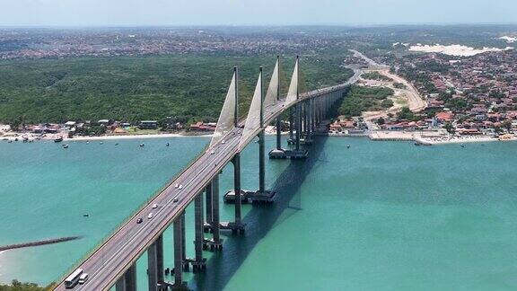 巴西北部纳塔尔河格兰德河的电缆桥空中的市中心