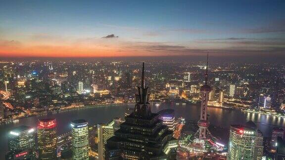 暮色中的上海