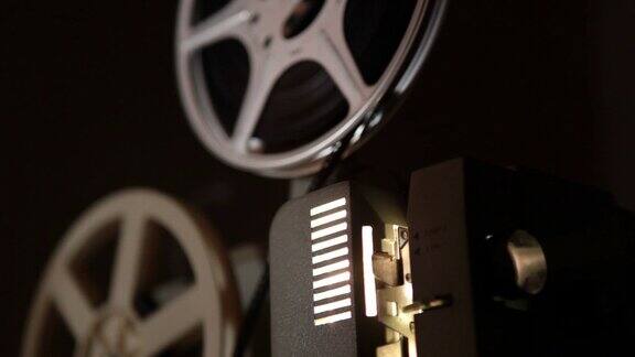 8毫米电影放映机