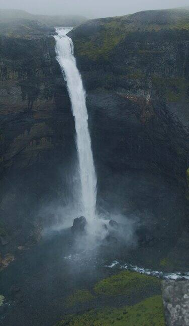 冰岛高地上最美丽的海佛斯瀑布