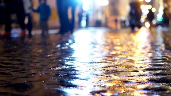 沥青雨人们晚上