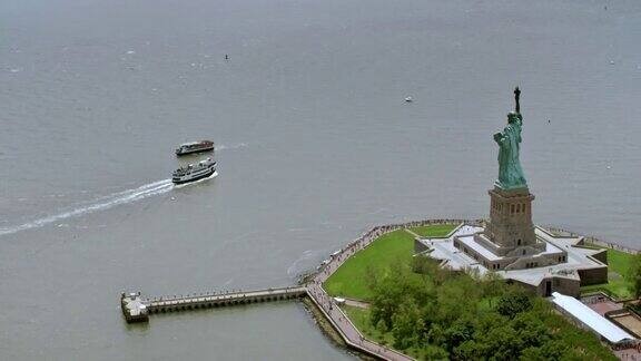 空中自由女神像和纽约港