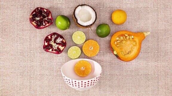 切片的水果出现在白色的碗里停止运动