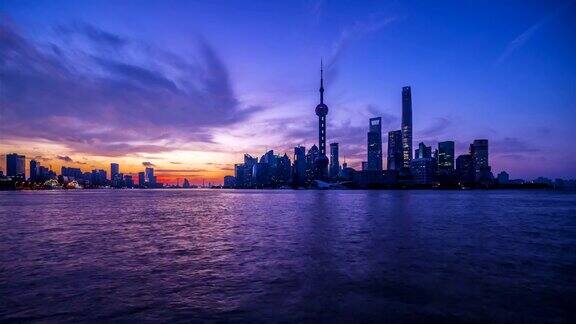 时光流逝上海外滩日出