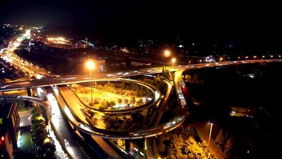 杭州夜间十字路口的交通情况间隔拍摄