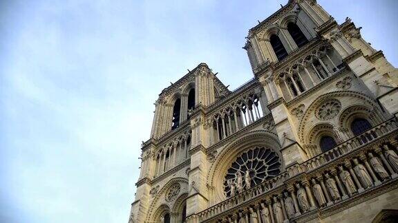 令人惊叹的法国哥特式建筑巴黎圣母院俯视全景